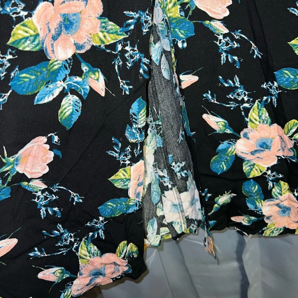 Xhilaration MATCHING FLORAL SET. Long sleeve crop top with long matching skirt